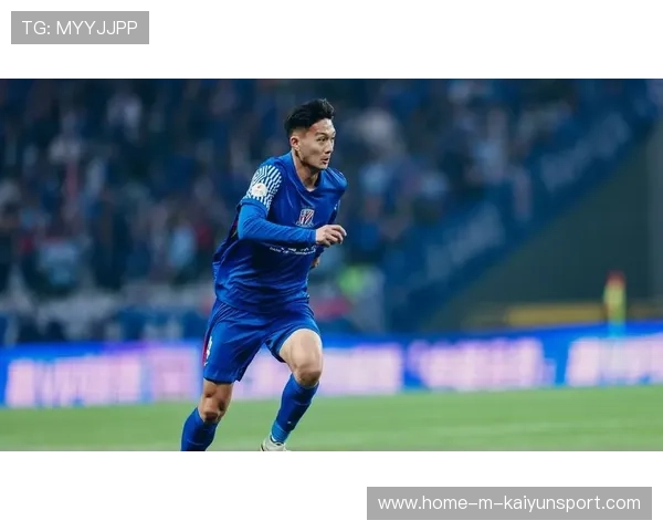 蒋圣龙代表上海申花完成底线解围,防守状态稳健